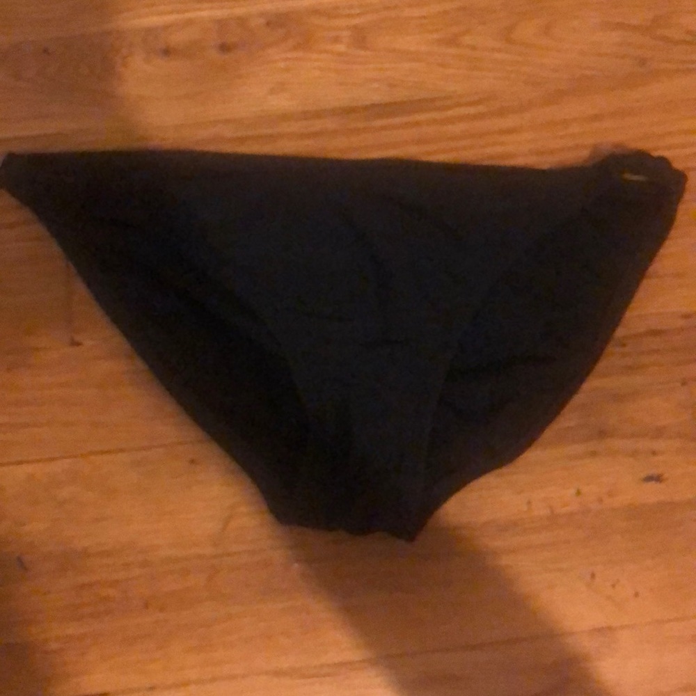 Black braided side bikini bottoms